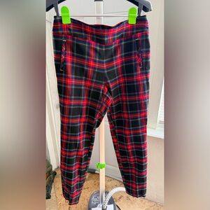 Cato Women's Mid-Rise Stretch Tartan Ankle Pants in Red and Black